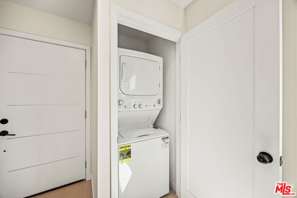 2617 Veteran Ave. - Photo 11