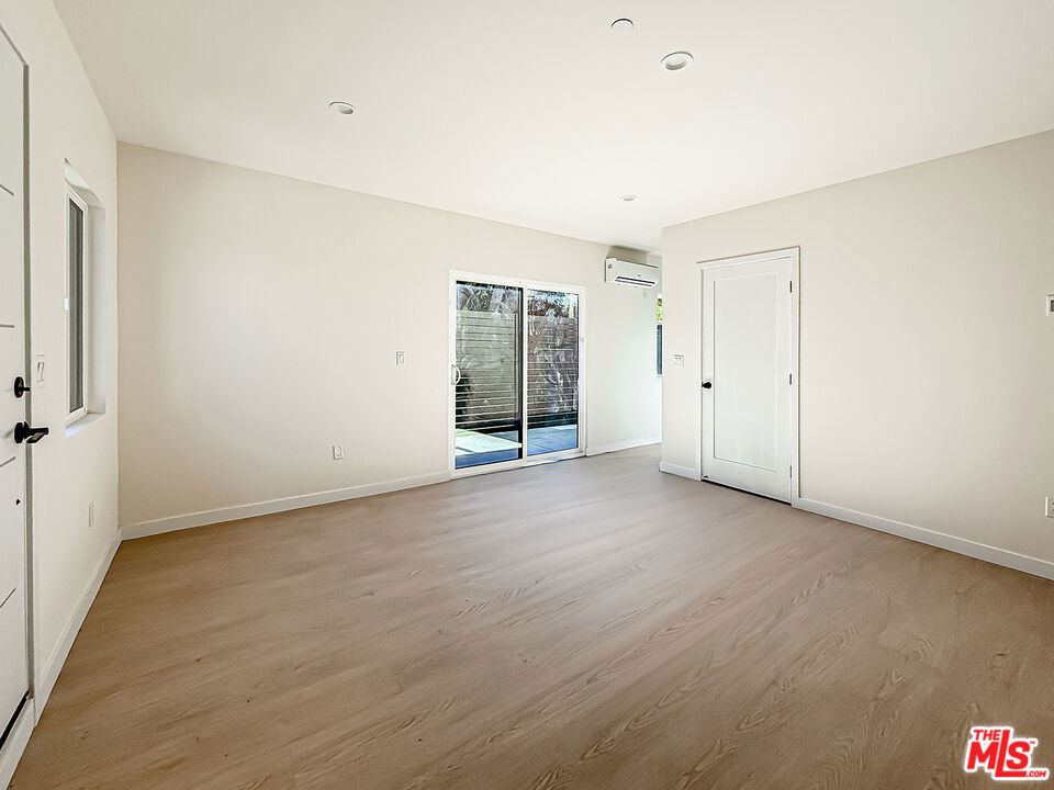 2619 Veteran Ave. - Photo 5