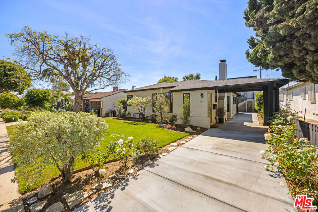 2621 Veteran Ave. Avenue - Photo 0