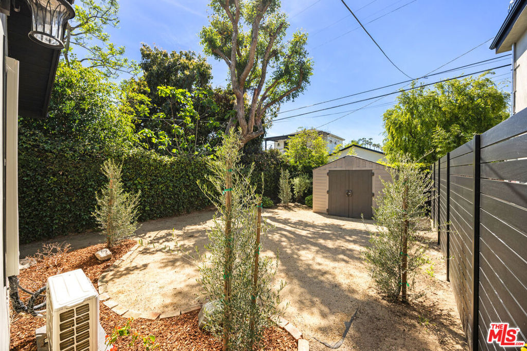 2621 Veteran Ave. Avenue - Photo 22