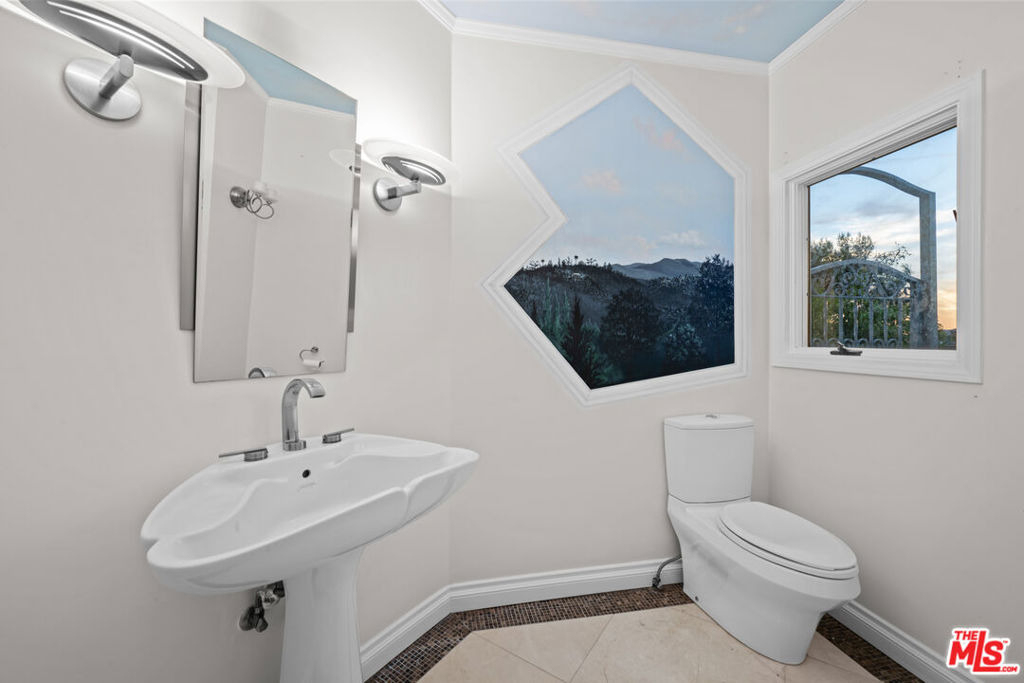 1121 Roberto Lane - Photo 20