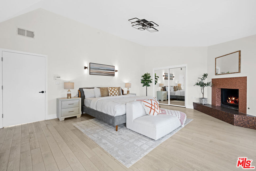 1121 Roberto Lane - Photo 12