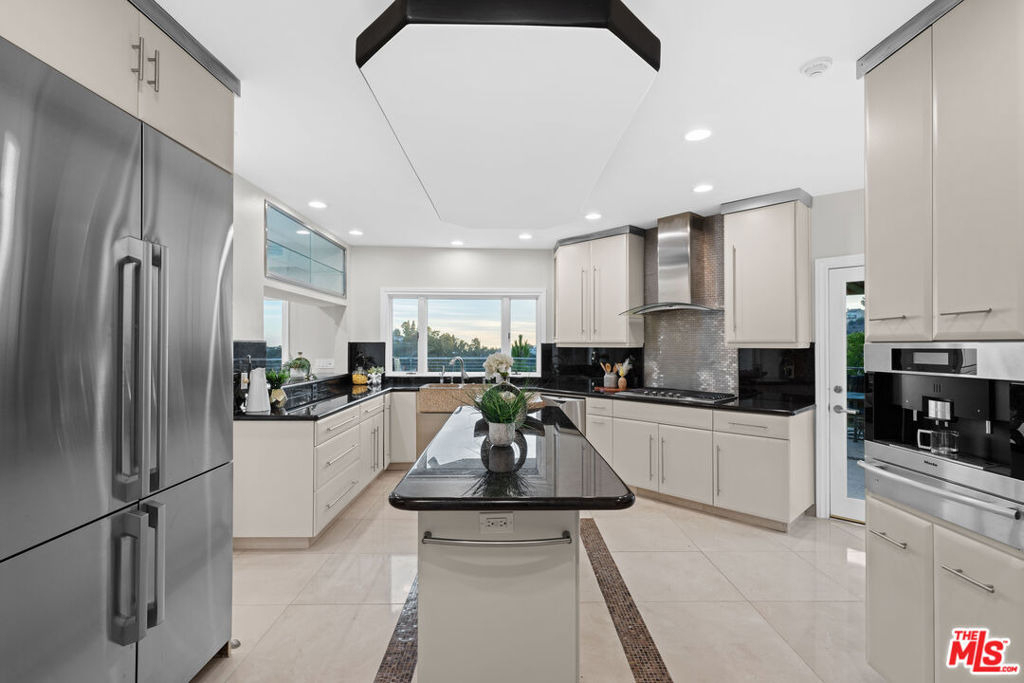 1121 Roberto Lane - Photo 9