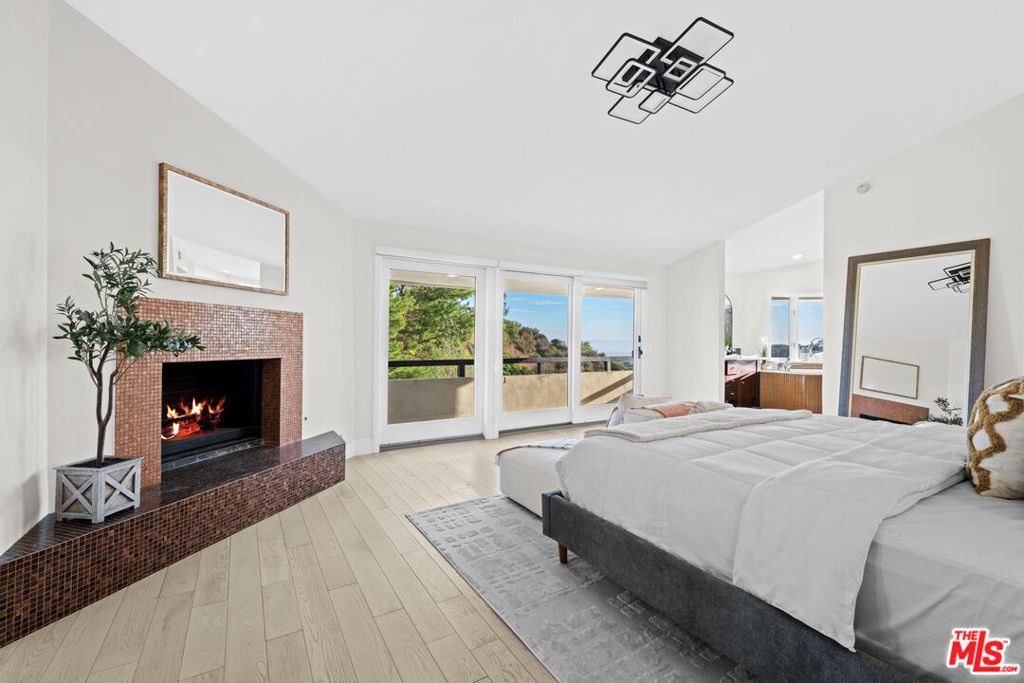 1121 Roberto Lane - Photo 11