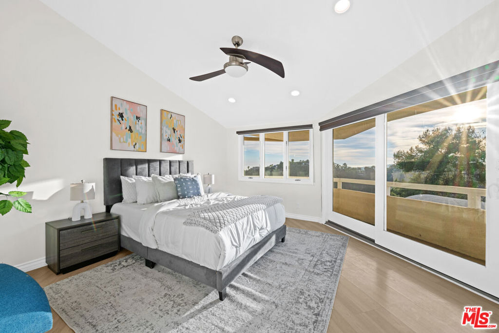 1121 Roberto Lane - Photo 16