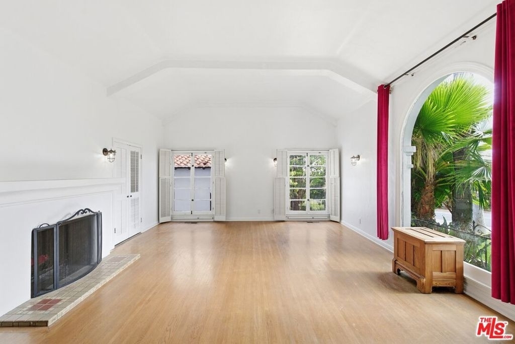 1530 Valley View Road - Photo 5