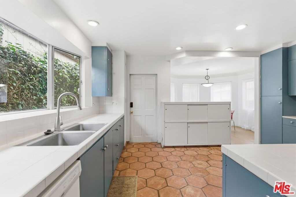 1530 Valley View Road - Photo 18