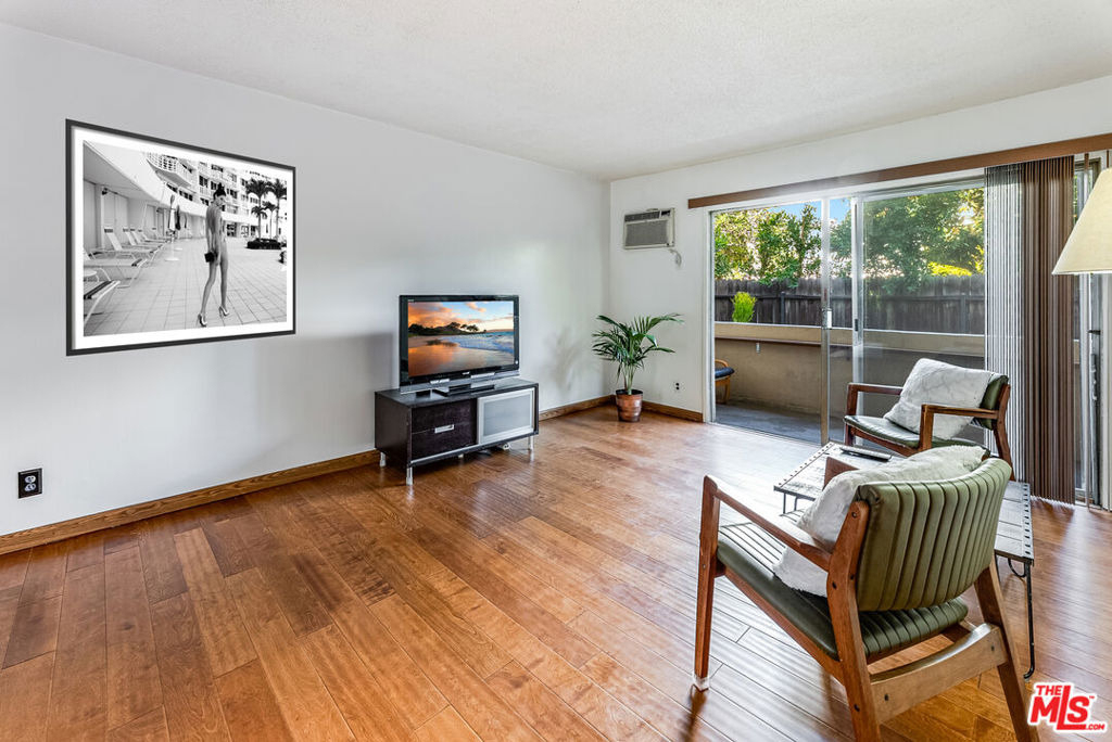 5919 Chula Vista Way - Photo 4