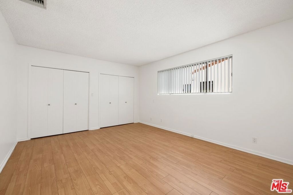 256 S La Peer Drive - Photo 10