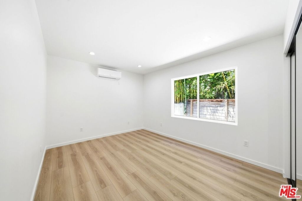 333 6th Avenue - Photo 9