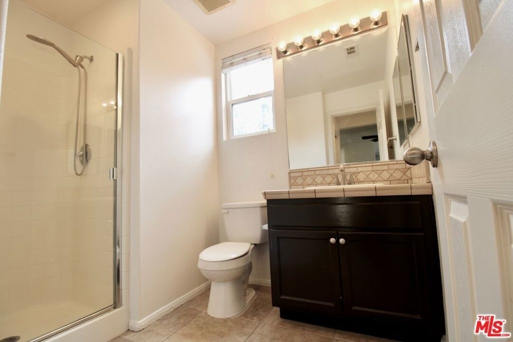 1124 Acapulco Avenue - Photo 8