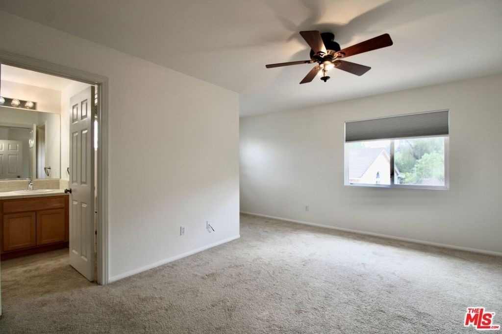 1124 Acapulco Avenue - Photo 22