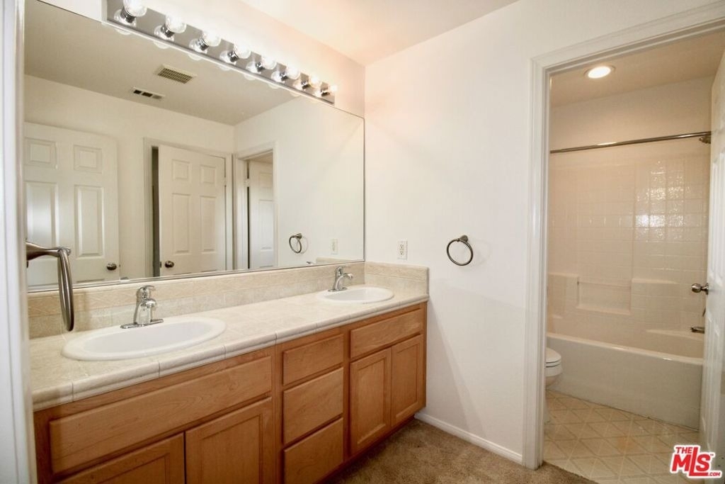 1124 Acapulco Avenue - Photo 21