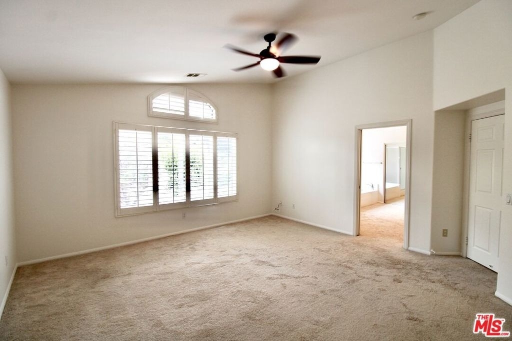 1124 Acapulco Avenue - Photo 26