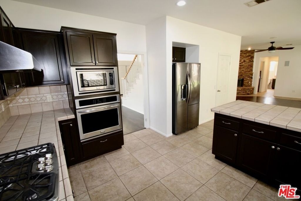 1124 Acapulco Avenue - Photo 13