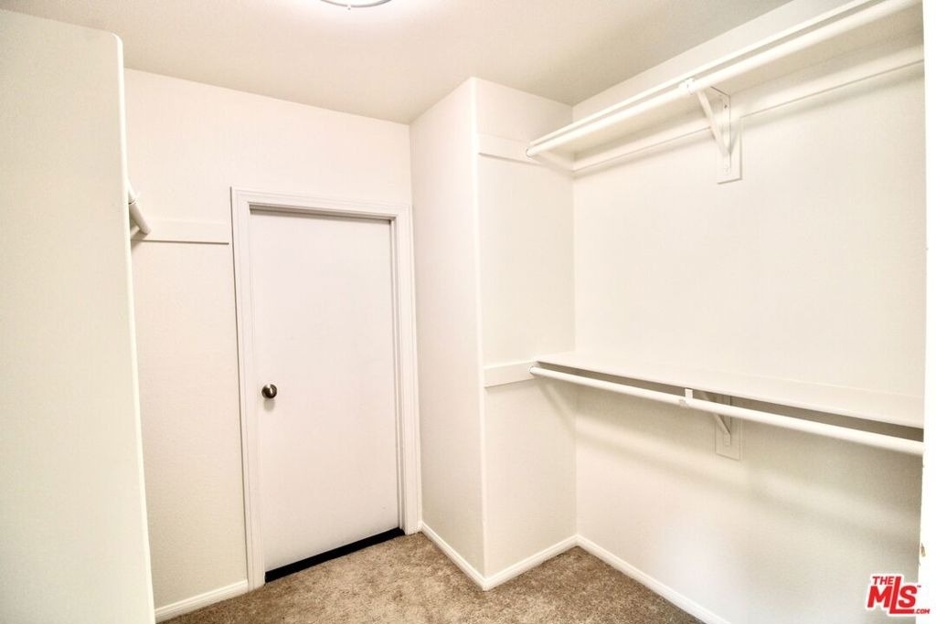 1124 Acapulco Avenue - Photo 31