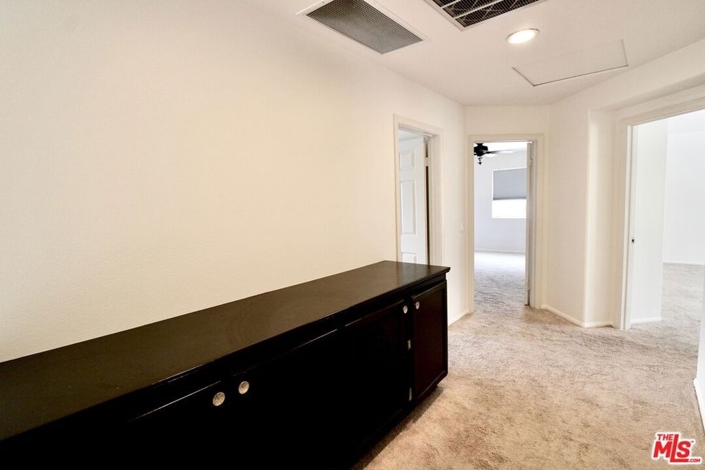 1124 Acapulco Avenue - Photo 18