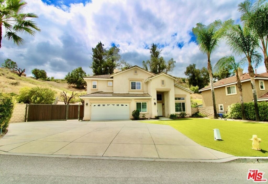 1124 Acapulco Avenue - Photo 0