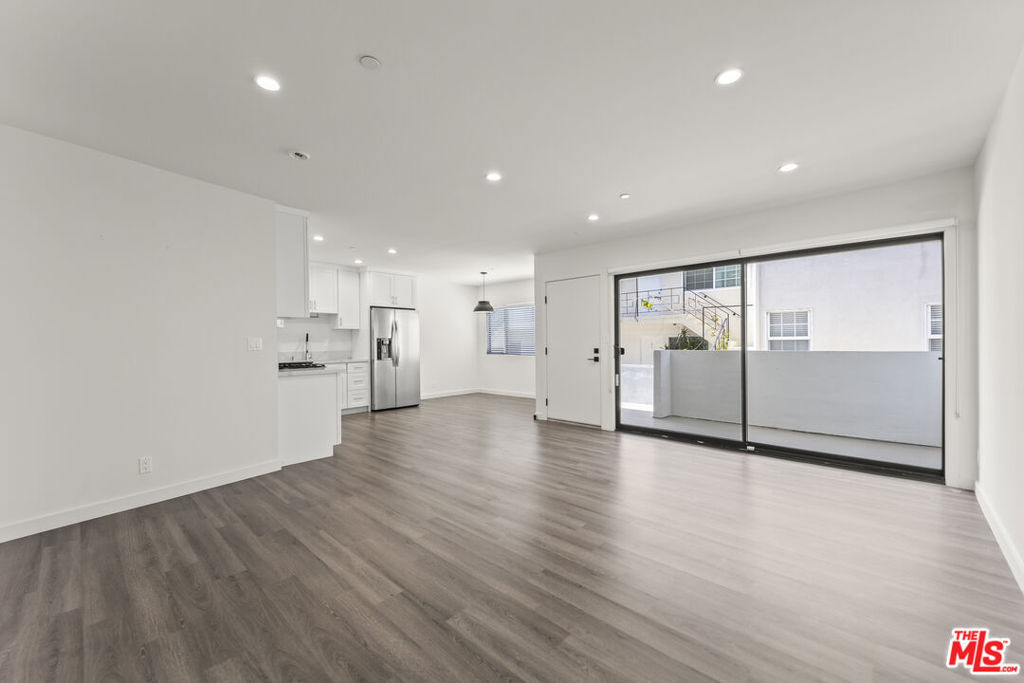 1264 9th Street - Photo 3