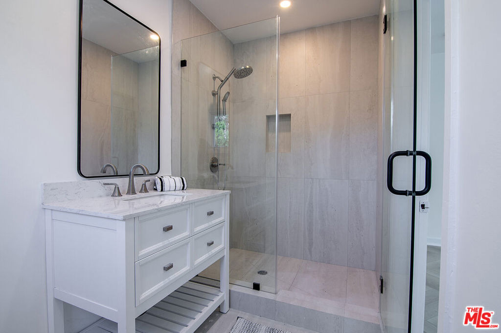508 N Canon Drive - Photo 25