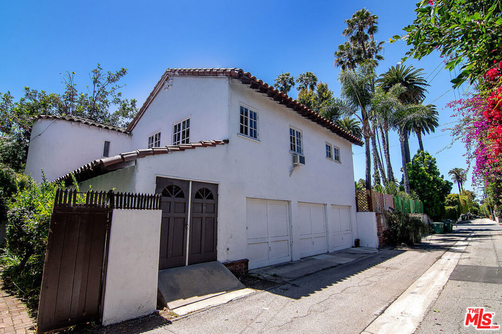 508 N Canon Drive - Photo 27