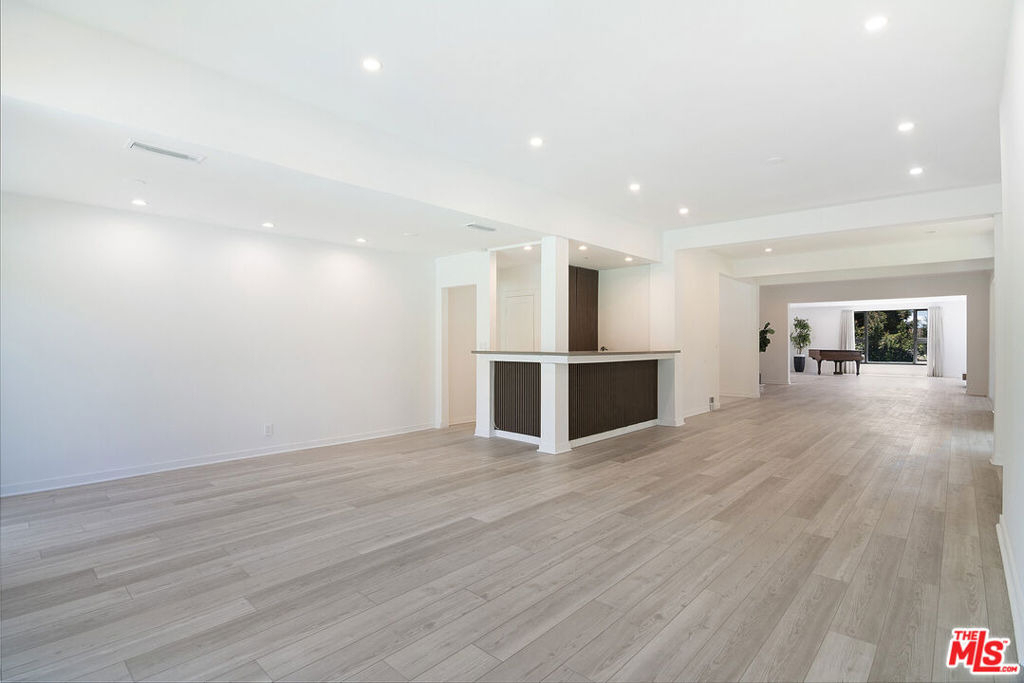 508 N Canon Drive - Photo 6