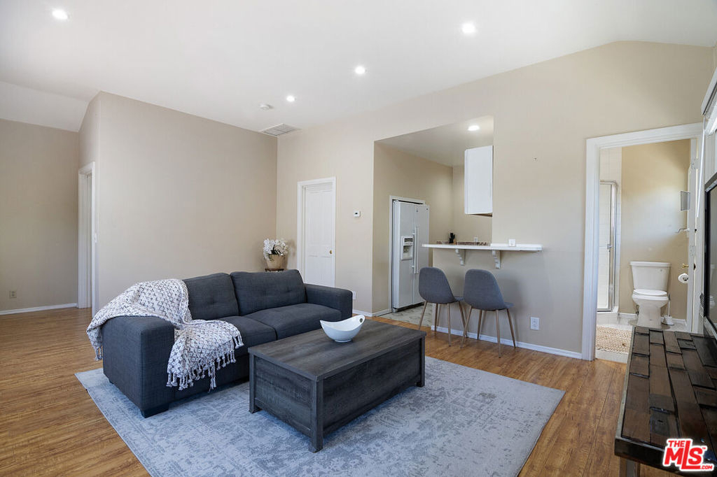 508 N Canon Drive - Photo 30