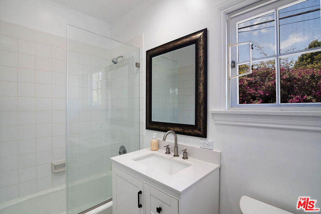 508 N Canon Drive - Photo 33