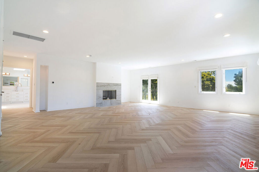 508 N Canon Drive - Photo 16