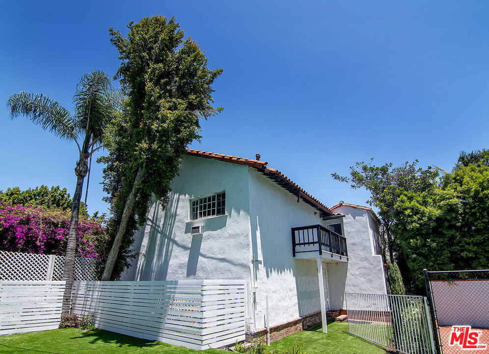 508 N Canon Drive - Photo 28