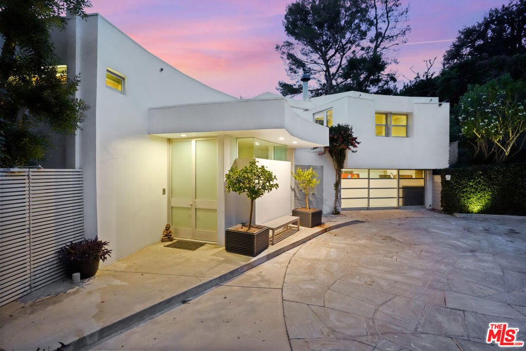 7700 Willow Glen Road - Photo 4