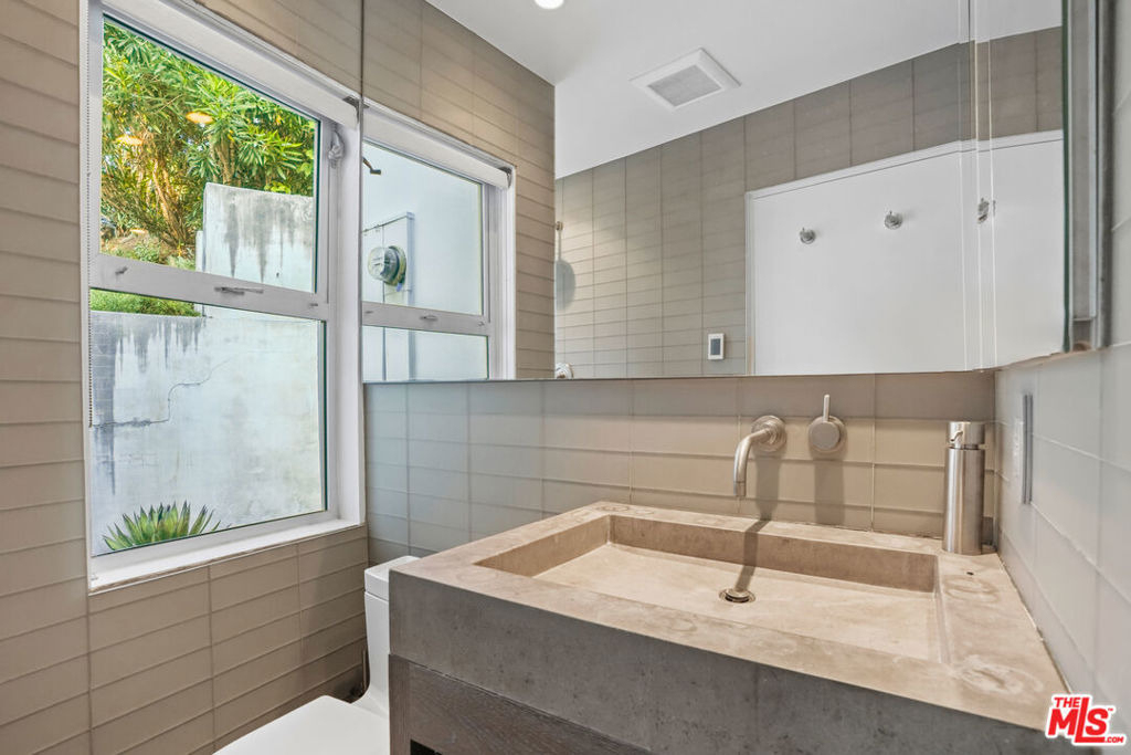 7700 Willow Glen Road - Photo 31