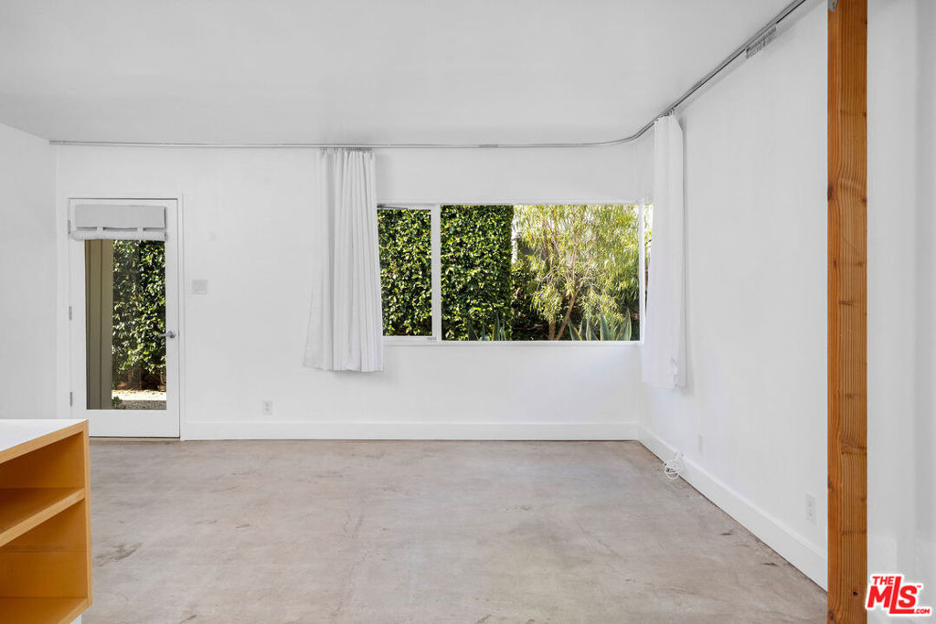 1819 Euclid Street - Photo 6