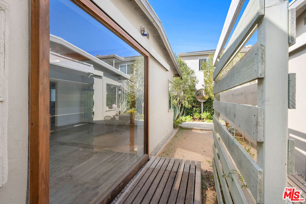 1819 Euclid Street - Photo 12
