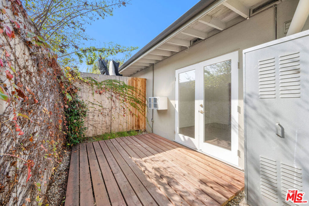 1819 Euclid Street - Photo 10