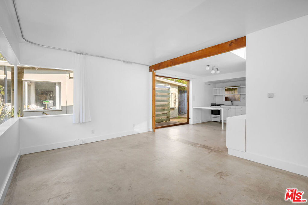 1819 Euclid Street - Photo 2