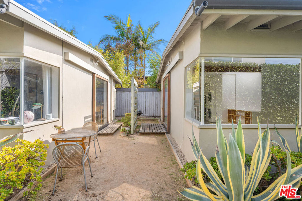 1819 Euclid Street - Photo 13
