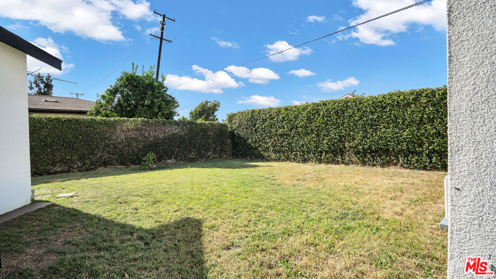 15559 Three Palms Street - Photo 18