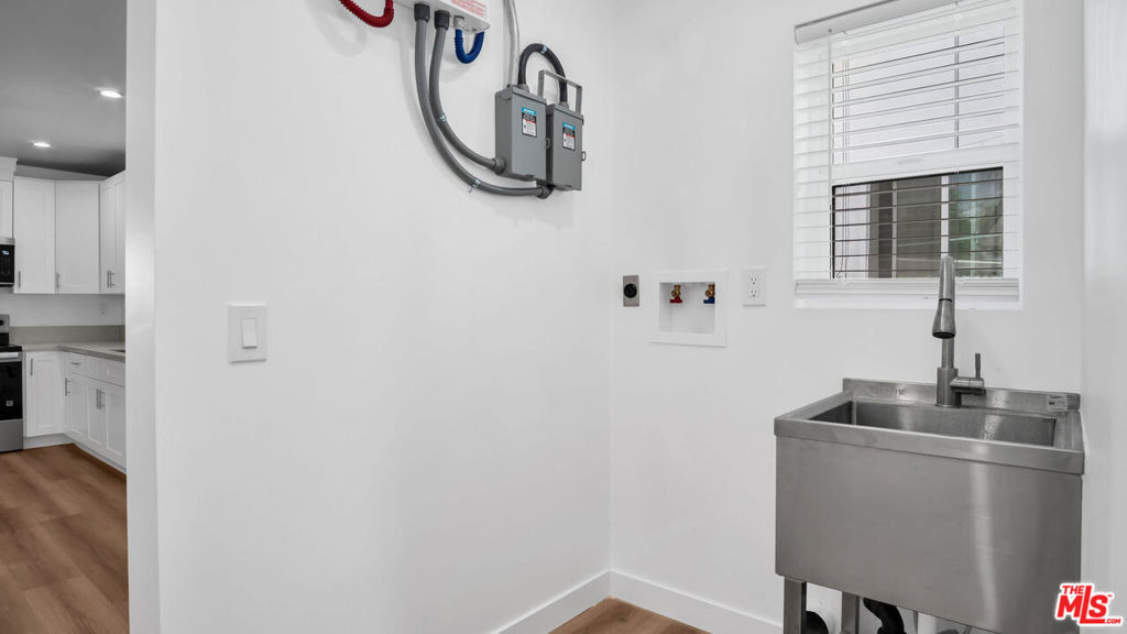 15559 Three Palms Street - Photo 9