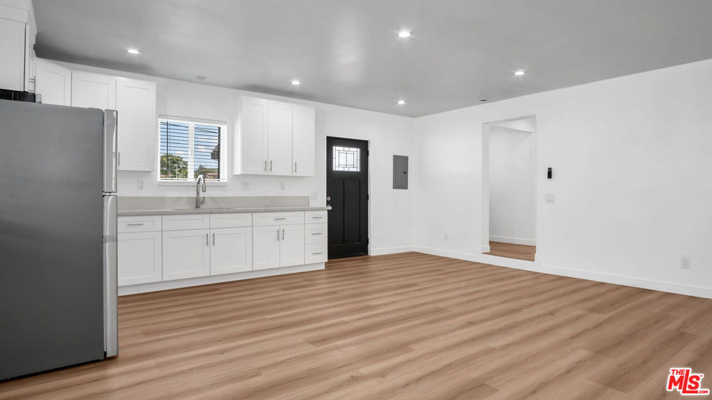 15559 Three Palms Street - Photo 4