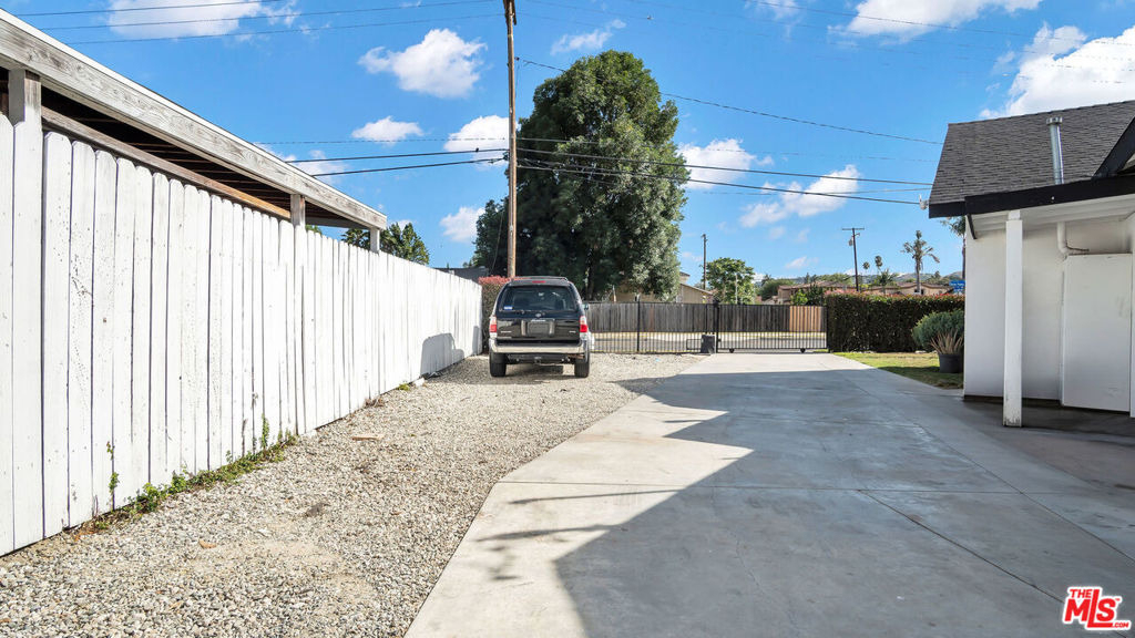 15559 Three Palms Street - Photo 17