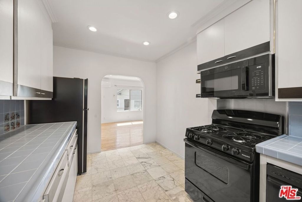 1538 N Mariposa Avenue - Photo 8