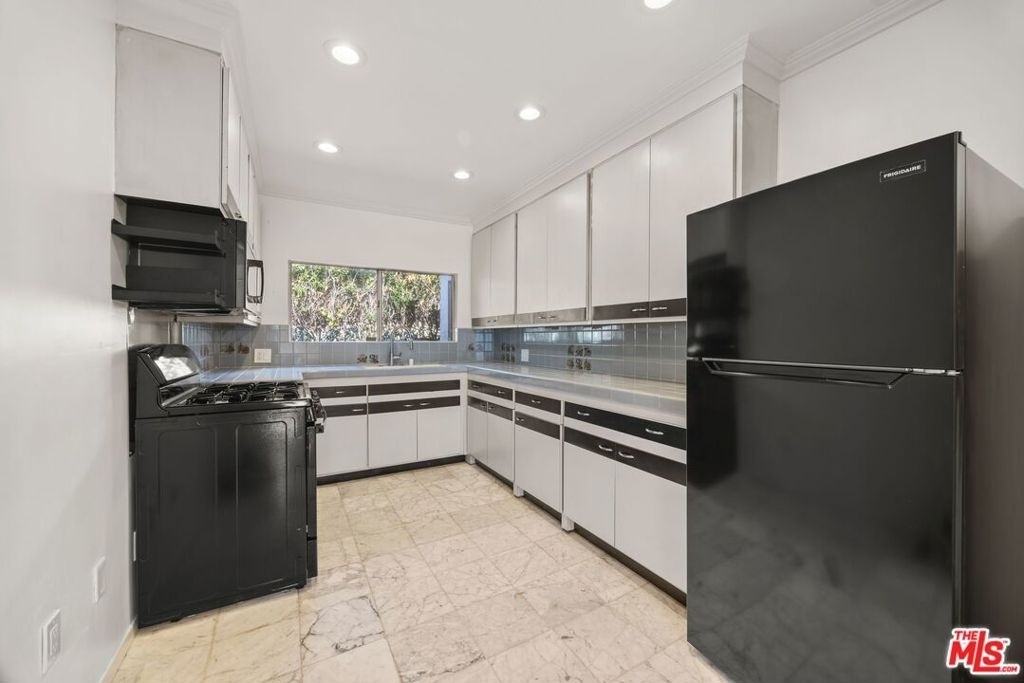 1538 N Mariposa Avenue - Photo 6