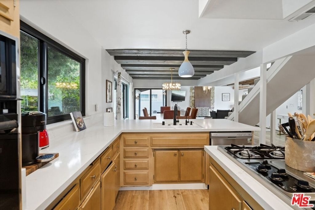 6558 Lasaine Avenue - Photo 17