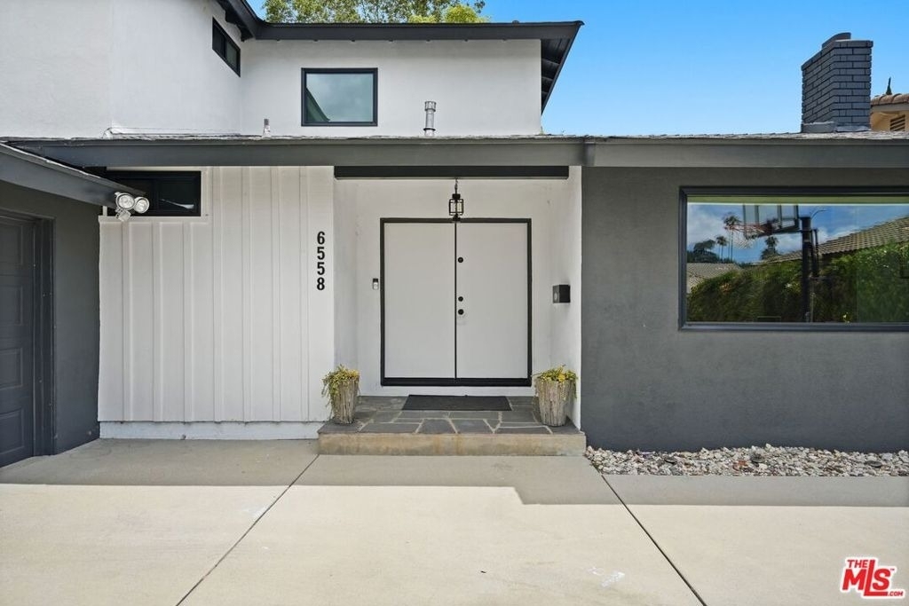 6558 Lasaine Avenue - Photo 1