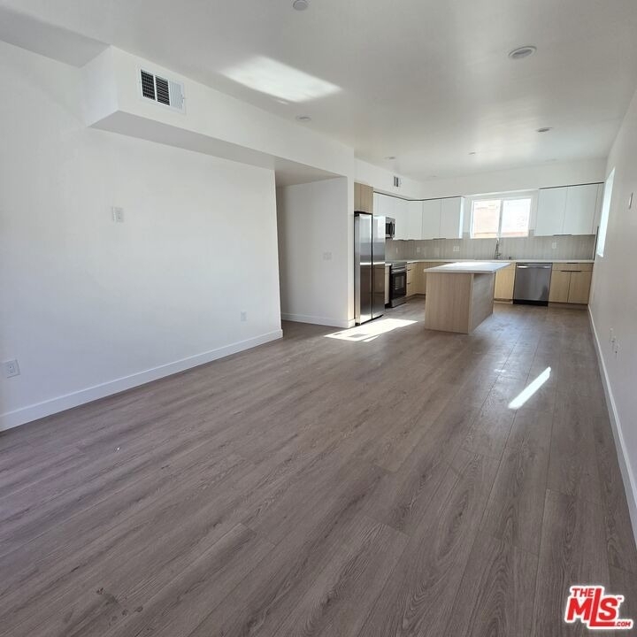 10829 Peach Grove Street - Photo 2