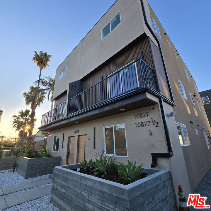 10829 Peach Grove Street - Photo 7