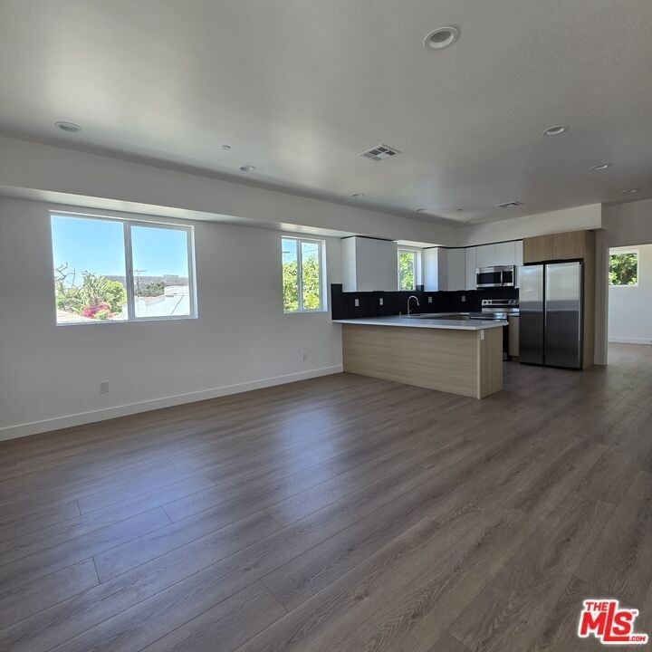 10827 1/2 Peach Grove Street - Photo 4