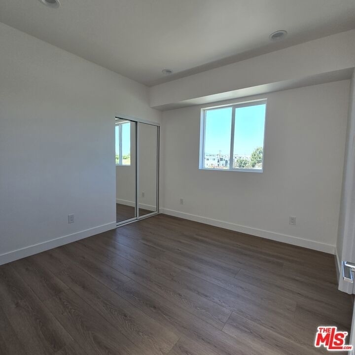10827 1/2 Peach Grove Street - Photo 13