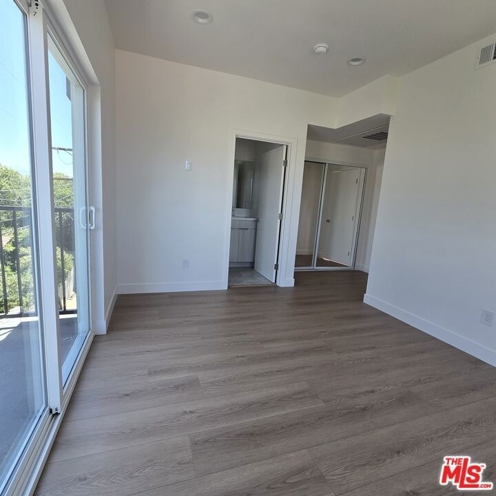 10827 1/2 Peach Grove Street - Photo 17